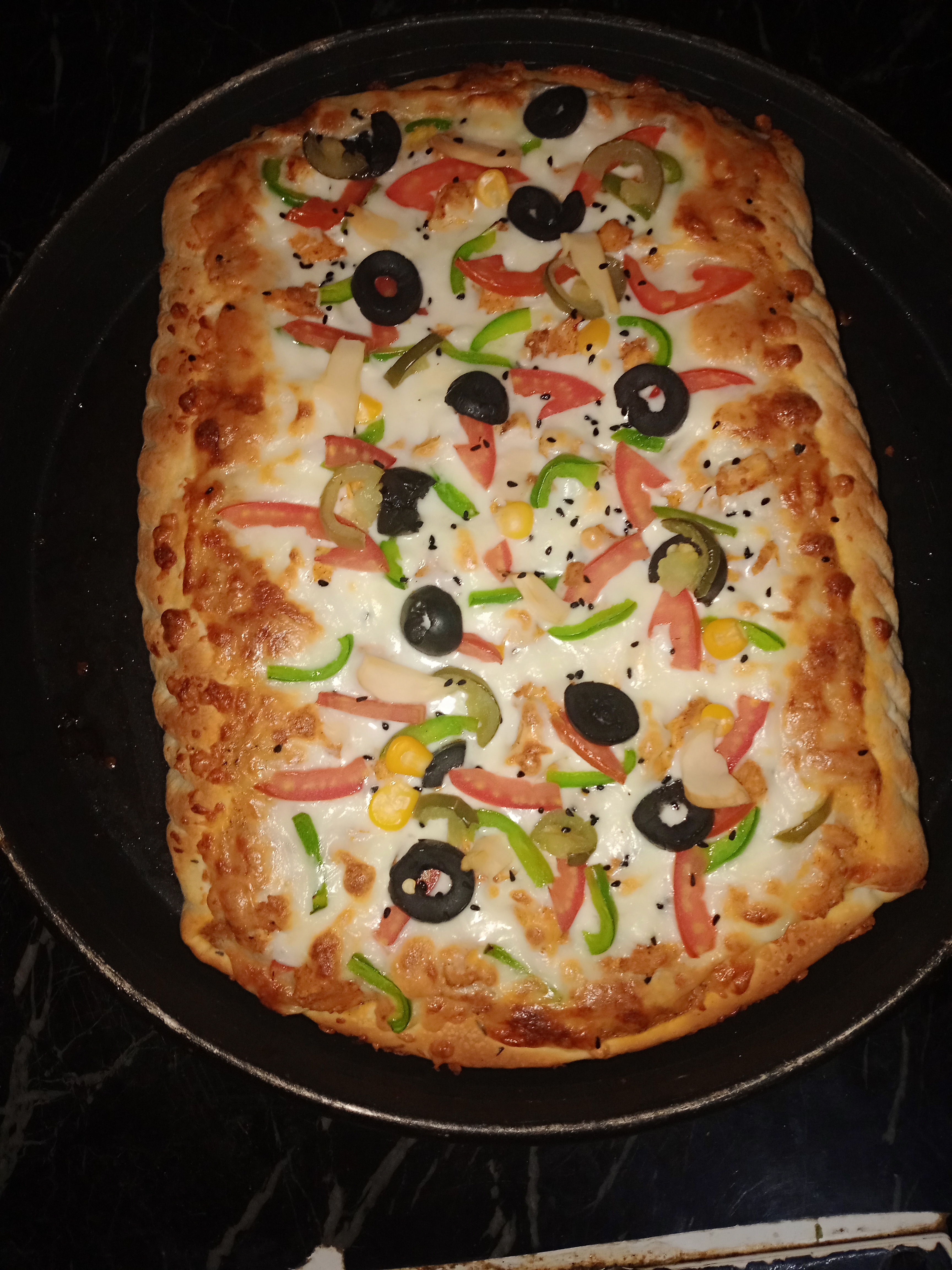 Lazaniya pizza large — dish photo